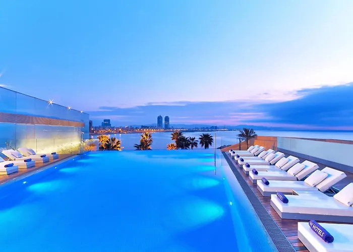 Mejores Hoteles con Jacuzzi para Relajarte en Barcelona