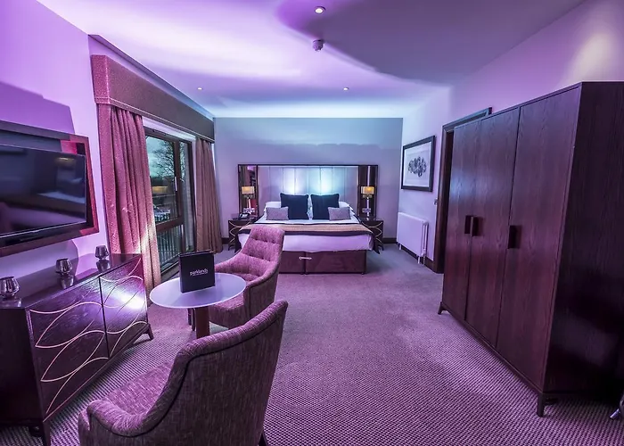 Best Cheap Hotels in Newton Mearns for Budget Travel